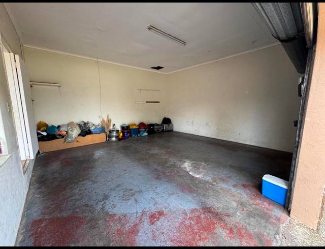 3 BEDROOM SIMPLEX FOR SALE IN BIRCHLEIGH